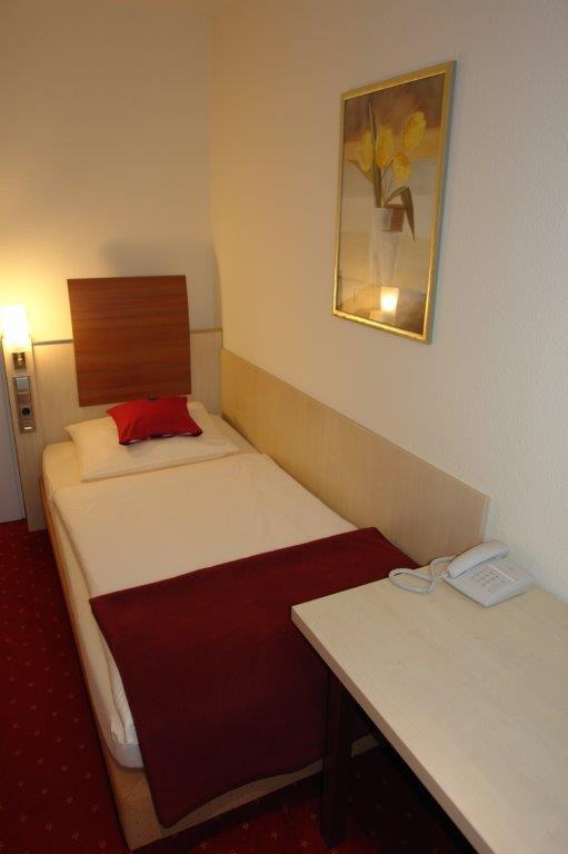 Hotel Restaurant Struemper Hof Meerbusch Exteriör bild